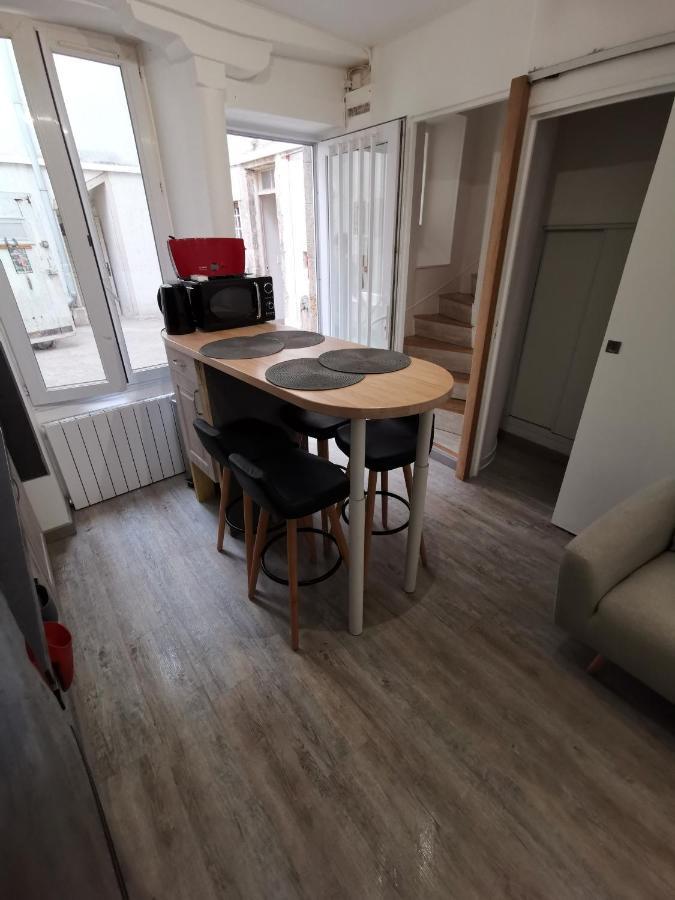 Appartement hyper centre au bord de loire Orléans Extérieur photo